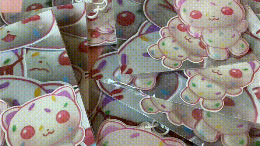 Acrylic resin mold, zinc heart shape chain. PACK COMES WITH a 1X Keychain, 1X Sticker & 1X square shape print.